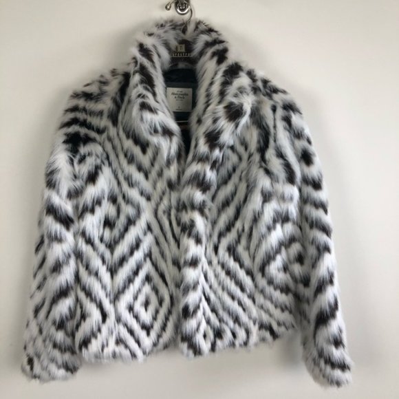 NWT Abercrombie & Fitch Faux Fur Jacket - Picture 1 of 6